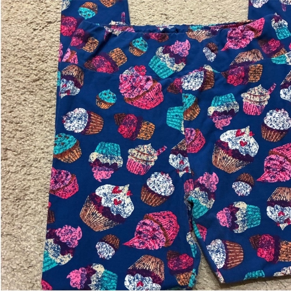 ❤️$5 Lularoe cupcake leggings size TC - Picture 2 of 8